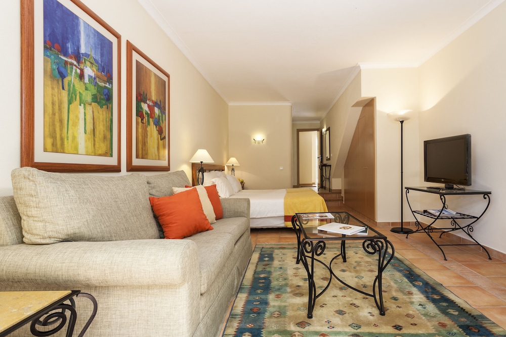 Pestana Palm Gardens — Hotel rooms in Carvoeiro, Faro