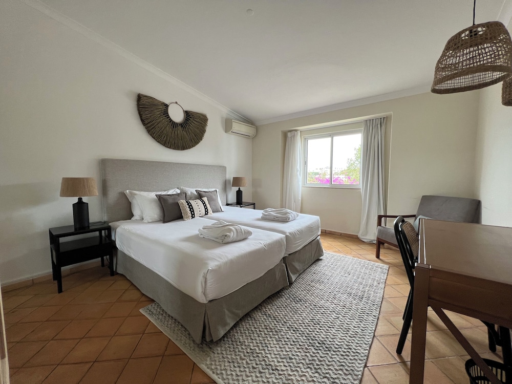 Pestana Palm Gardens — Hotel rooms in Carvoeiro, Faro