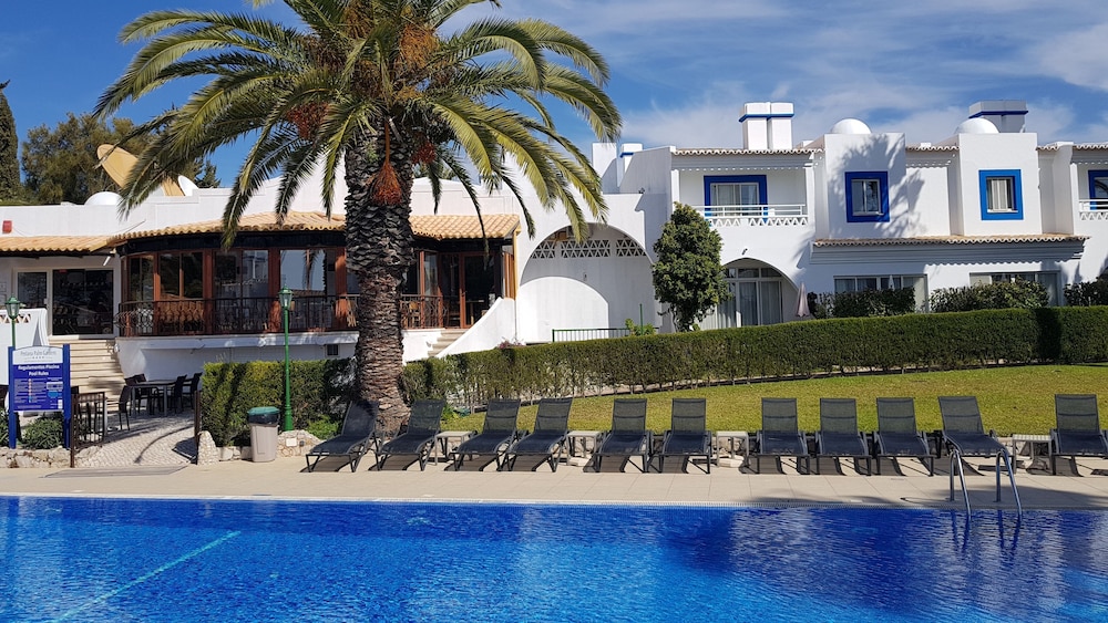 Pestana Palm Gardens — Swimming pool in Carvoeiro, Faro