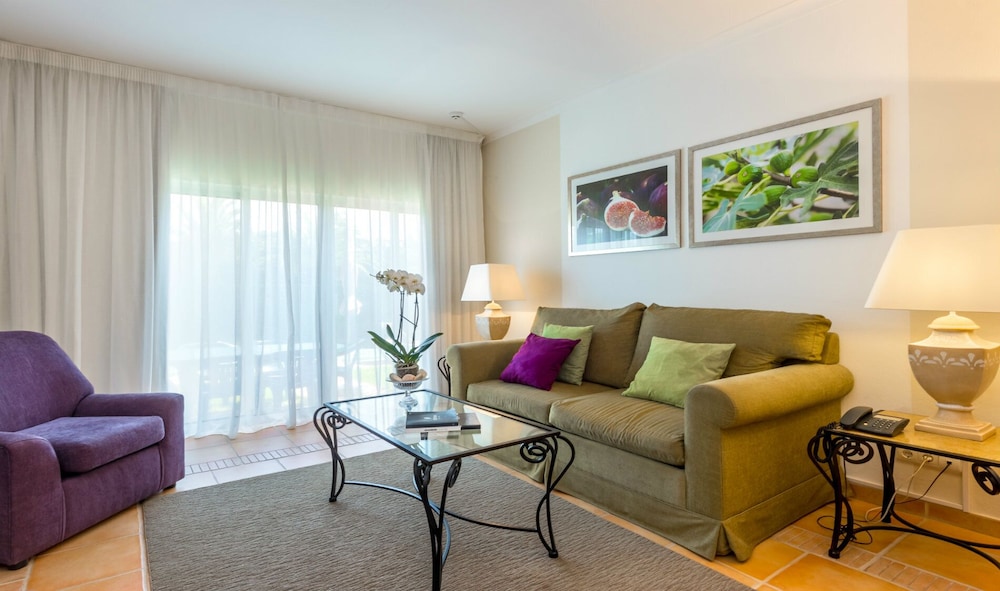 Pestana Palm Gardens — Hotel rooms in Carvoeiro, Faro