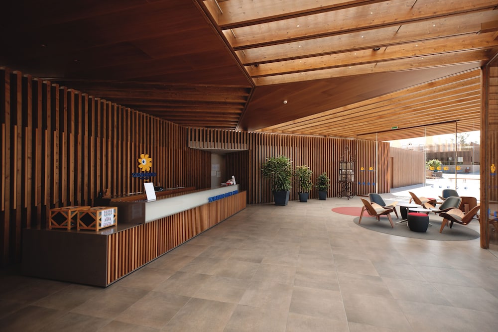 Sotavento Beach Club — Hotel building in Costa Calma, Canary Islands