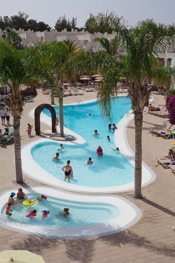 Sotavento Beach Club — Swimming pool in Costa Calma, Canary Islands
