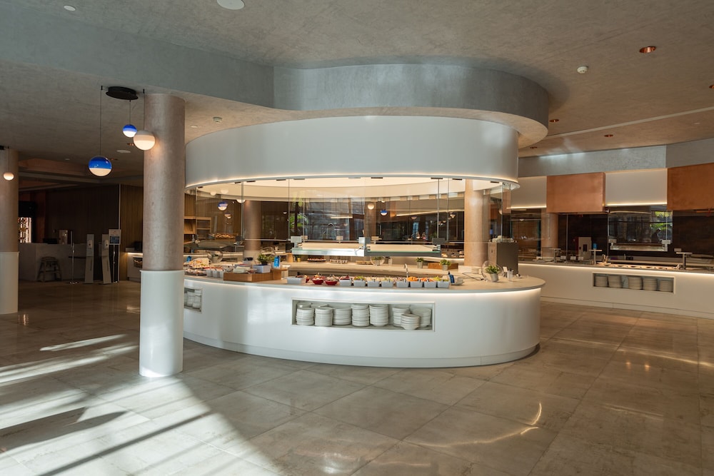 Hotel Cordial Mogán Playa — Restaurant & bars in Puerto de Mogan, Canary Islands