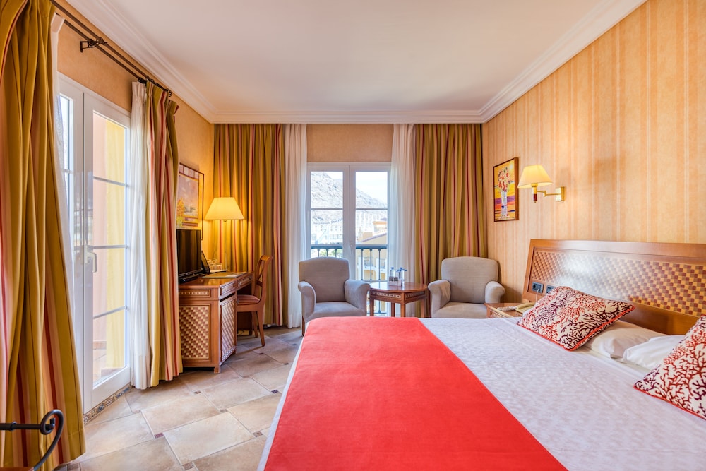 Hotel Cordial Mogán Playa — Hotel rooms in Puerto de Mogan, Canary Islands