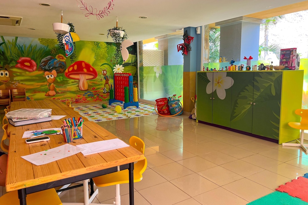 Hotel Cordial Mogán Playa — Attractions for children in Puerto de Mogan, Canary Islands