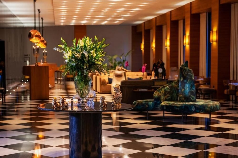 Aquila Atlantis Hotel — Restaurant & bars in Heraklion
