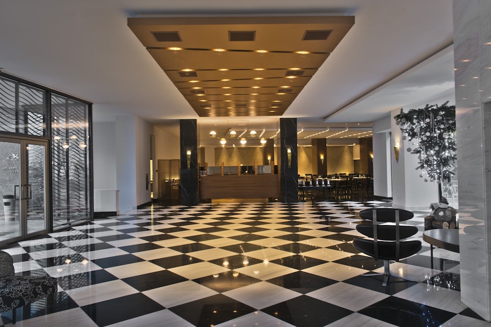 Aquila Atlantis Hotel — Hotel building in Heraklion