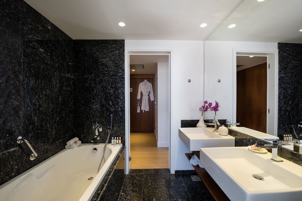 Aquila Atlantis Hotel — Hotel rooms in Heraklion