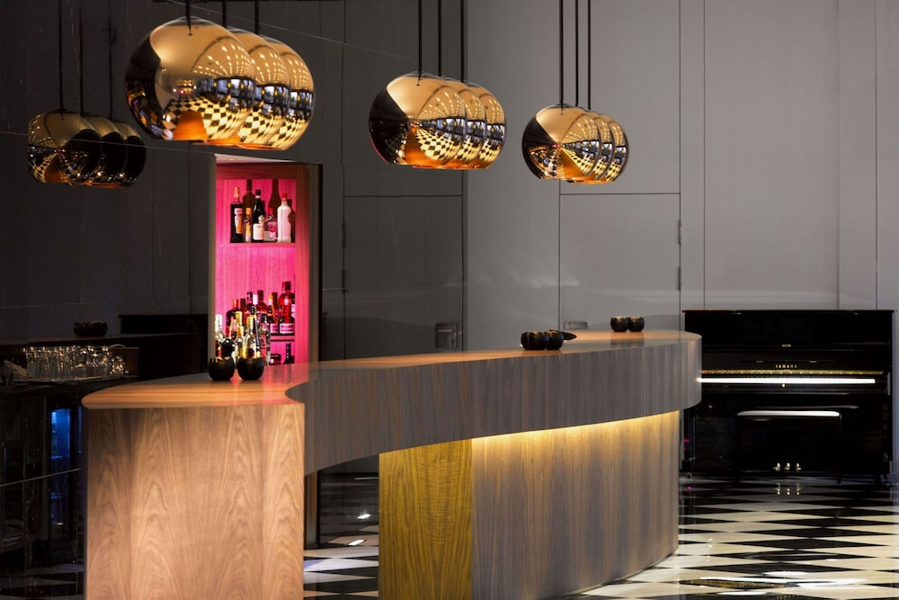 Aquila Atlantis Hotel — Restaurant & bars in Heraklion
