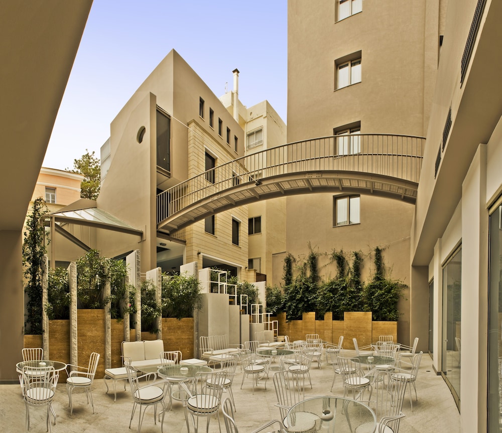 Aquila Atlantis Hotel — Hotel building in Heraklion