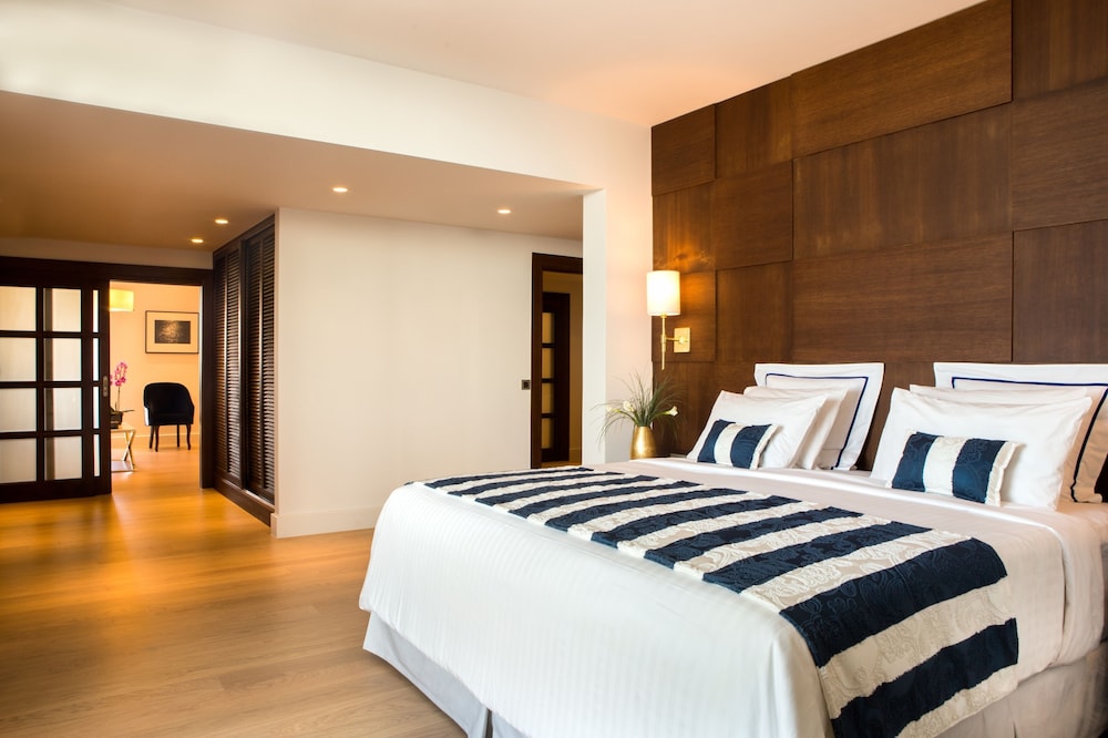 Aquila Atlantis Hotel — Hotel rooms in Heraklion