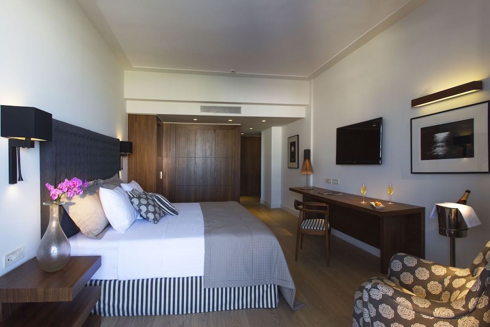 Aquila Atlantis Hotel — Hotel rooms in Heraklion