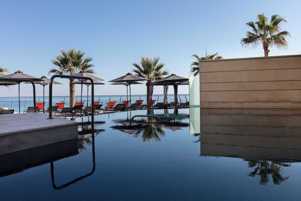 Aquila Porto Rethymno — Swimming pool in Rethymnon