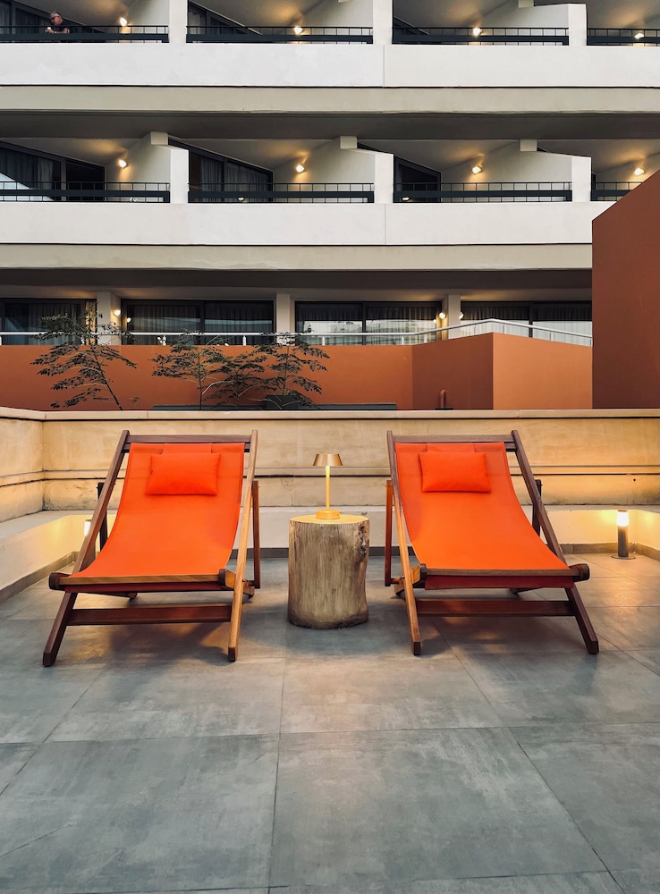 Aquila Porto Rethymno — Hotel building in Rethymnon