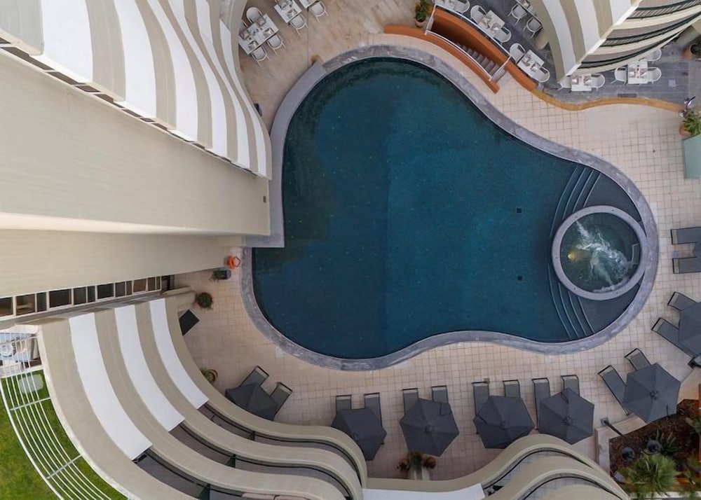 Aquila Porto Rethymno — Swimming pool in Rethymnon