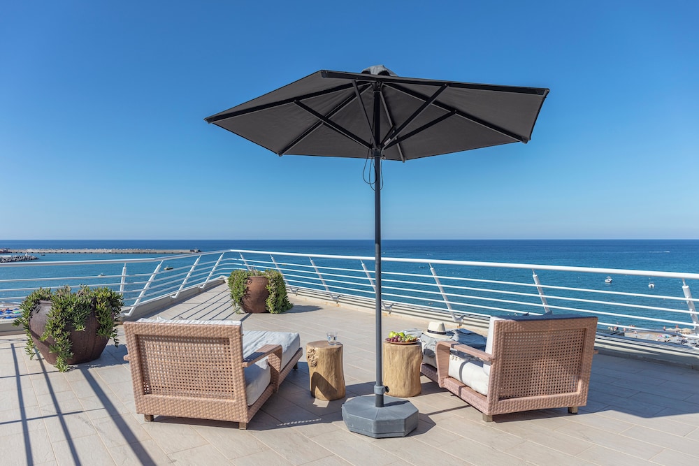 Aquila Porto Rethymno — Hotel building in Rethymnon