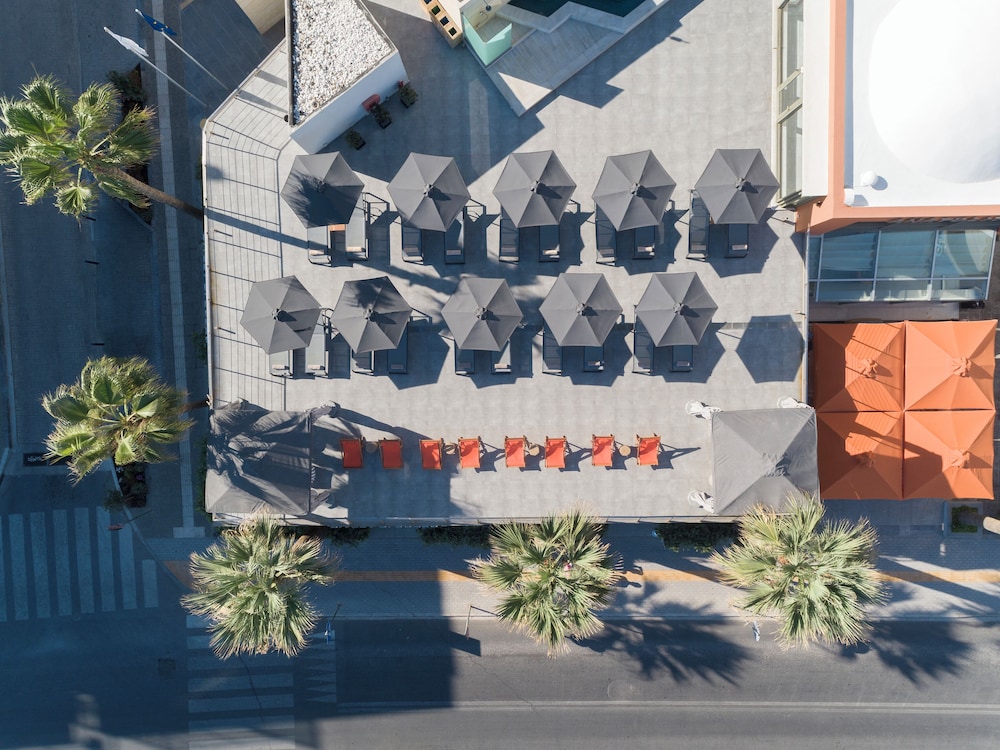 Aquila Porto Rethymno — Hotel building in Rethymnon