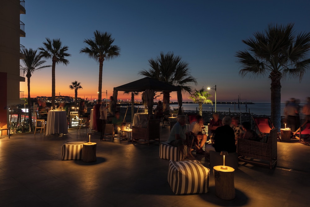 Aquila Porto Rethymno — Restaurant & bars in Rethymnon