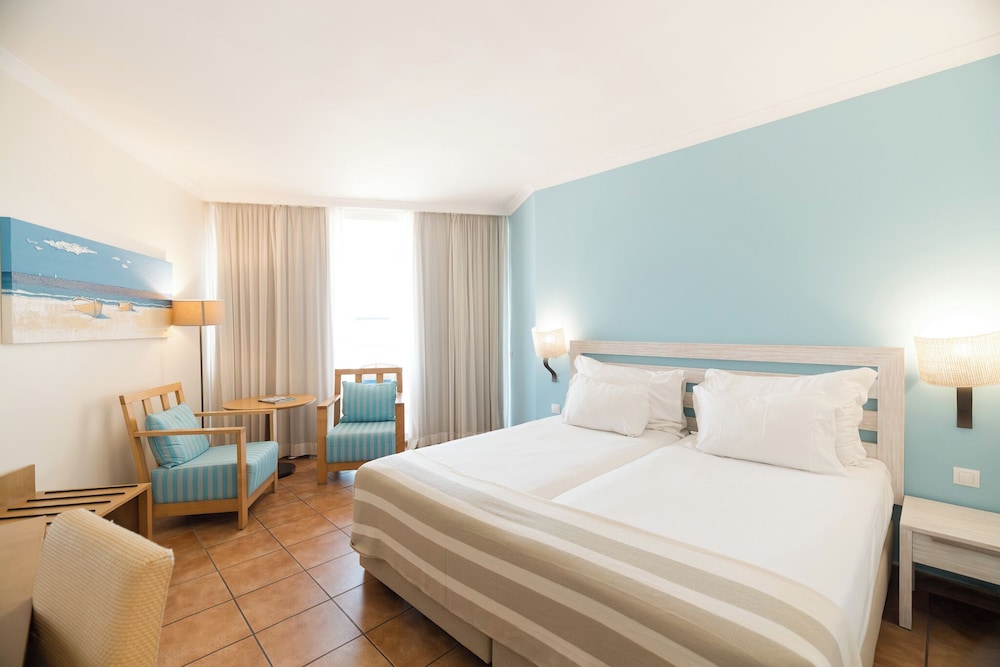 Pestana Viking Beach & Spa Resort — Hotel rooms in Armação de Pêra, Faro