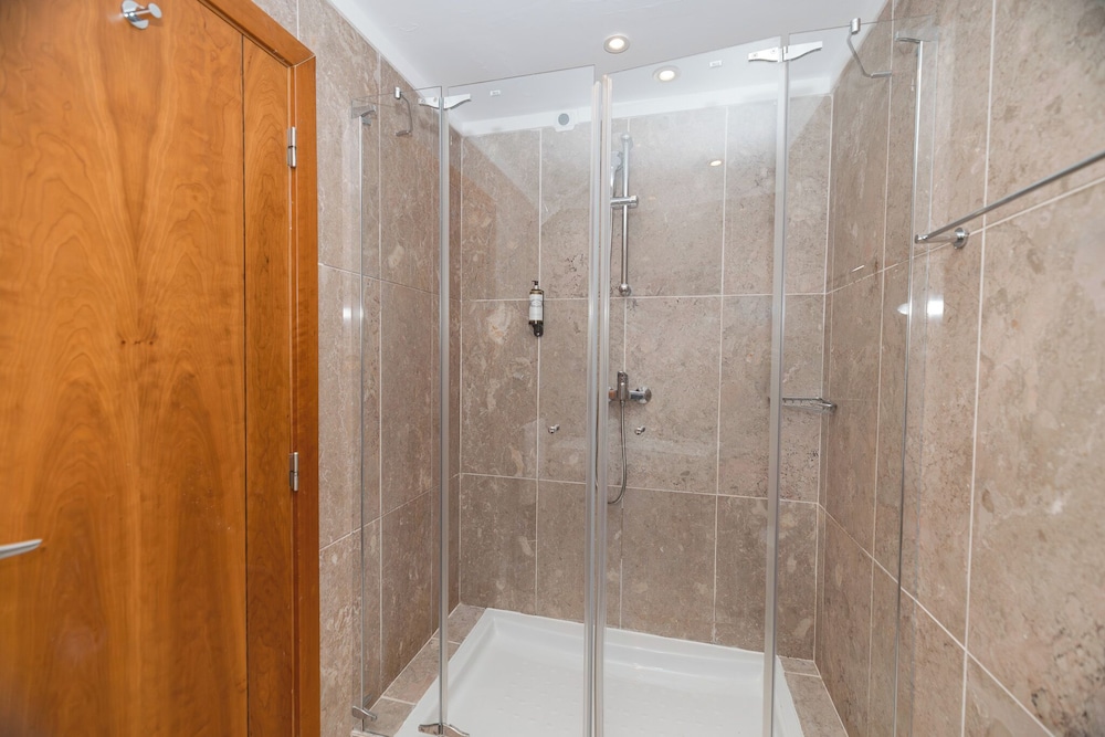 Pestana Viking Beach & Spa Resort — Hotel rooms in Armação de Pêra, Faro