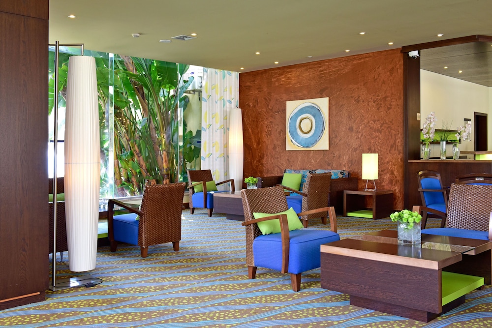 Pestana Viking Beach & Spa Resort — Restaurant & bars in Armação de Pêra, Faro