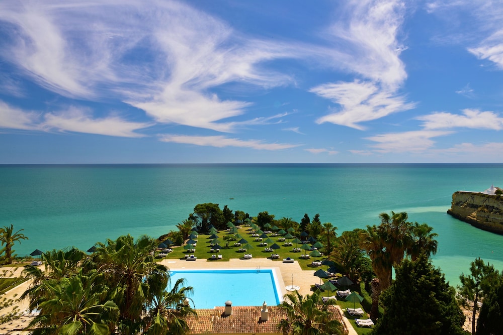 Pestana Viking Beach & Spa Resort — Swimming pool in Armação de Pêra, Faro