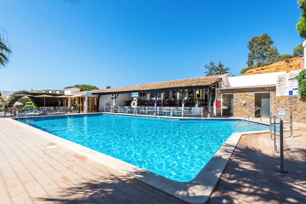 Hotel Pinhal do Sol — Main photo in Quarteira, Faro