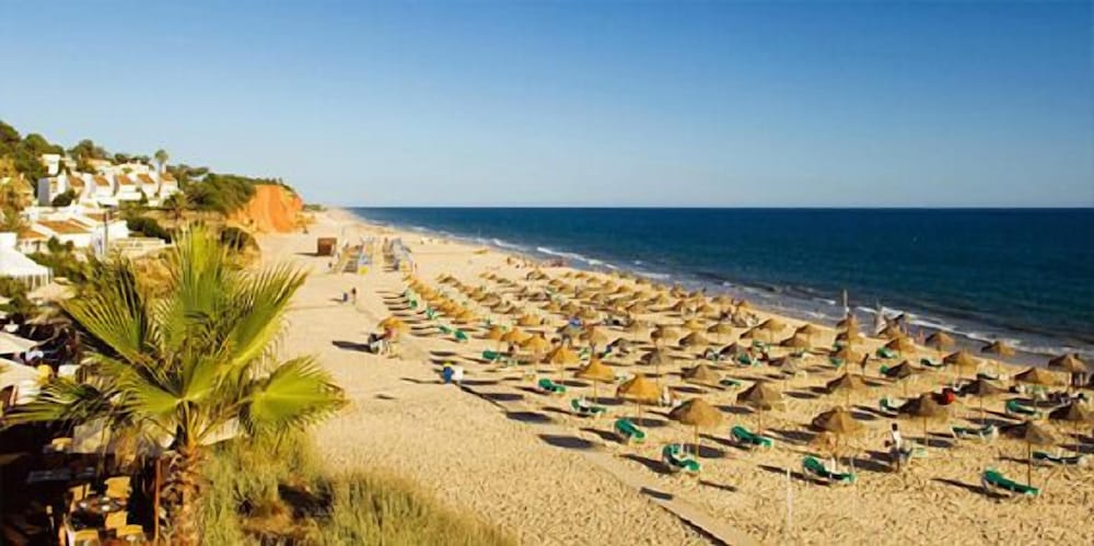 Hotel Pinhal do Sol — Beach in Quarteira, Faro
