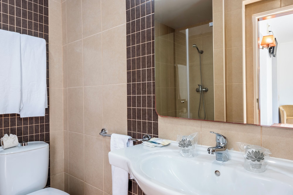 Hotel Pinhal do Sol — Hotel rooms in Quarteira, Faro