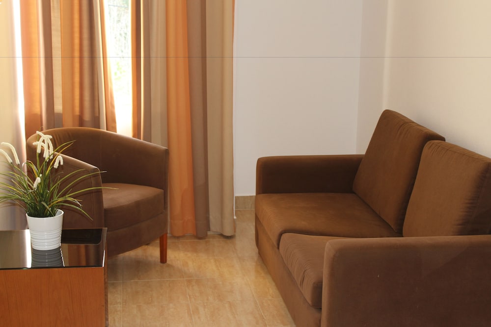 Hotel Pinhal do Sol — Hotel rooms in Quarteira, Faro