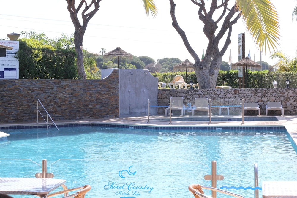 Hotel Pinhal do Sol — Swimming pool in Quarteira, Faro