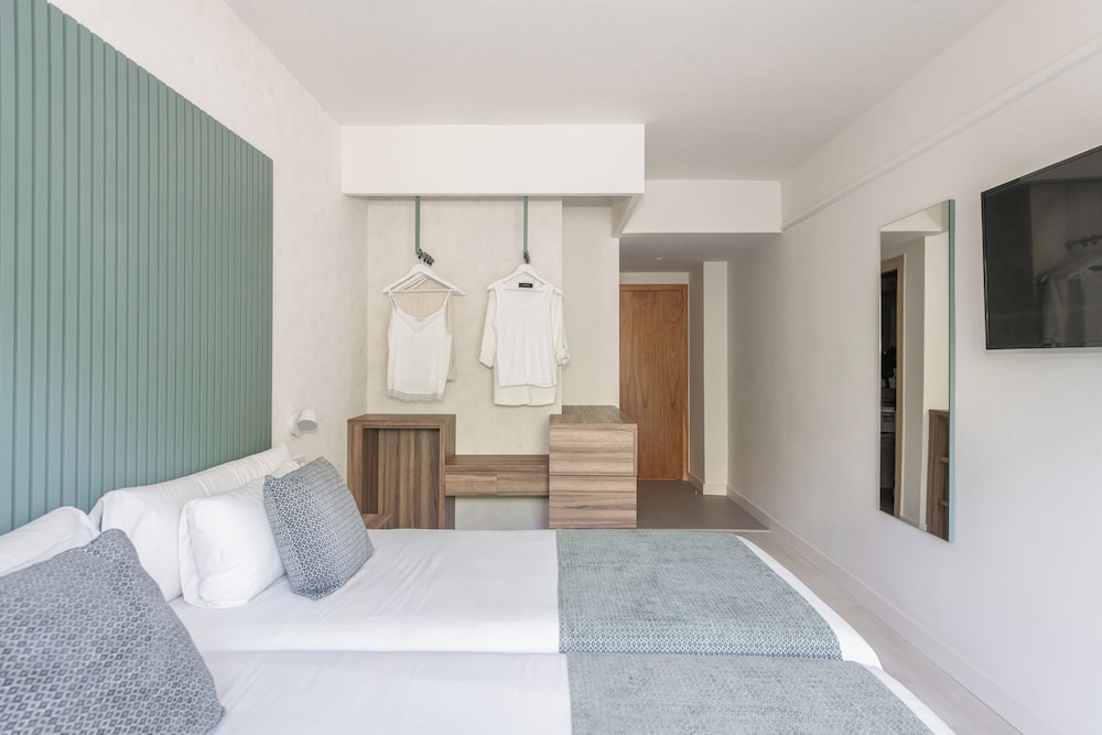 Eurosalou Hotel & Spa — Hotel rooms in Salou, Catalonia