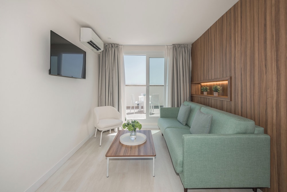 Eurosalou Hotel & Spa — Hotel rooms in Salou, Catalonia