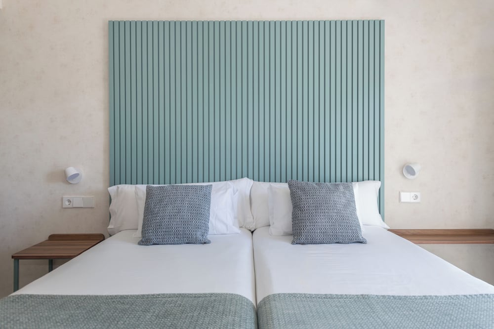 Eurosalou Hotel & Spa — Hotel rooms in Salou, Catalonia