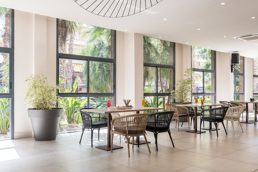 Eurosalou Hotel & Spa — Restaurant & bars in Salou, Catalonia