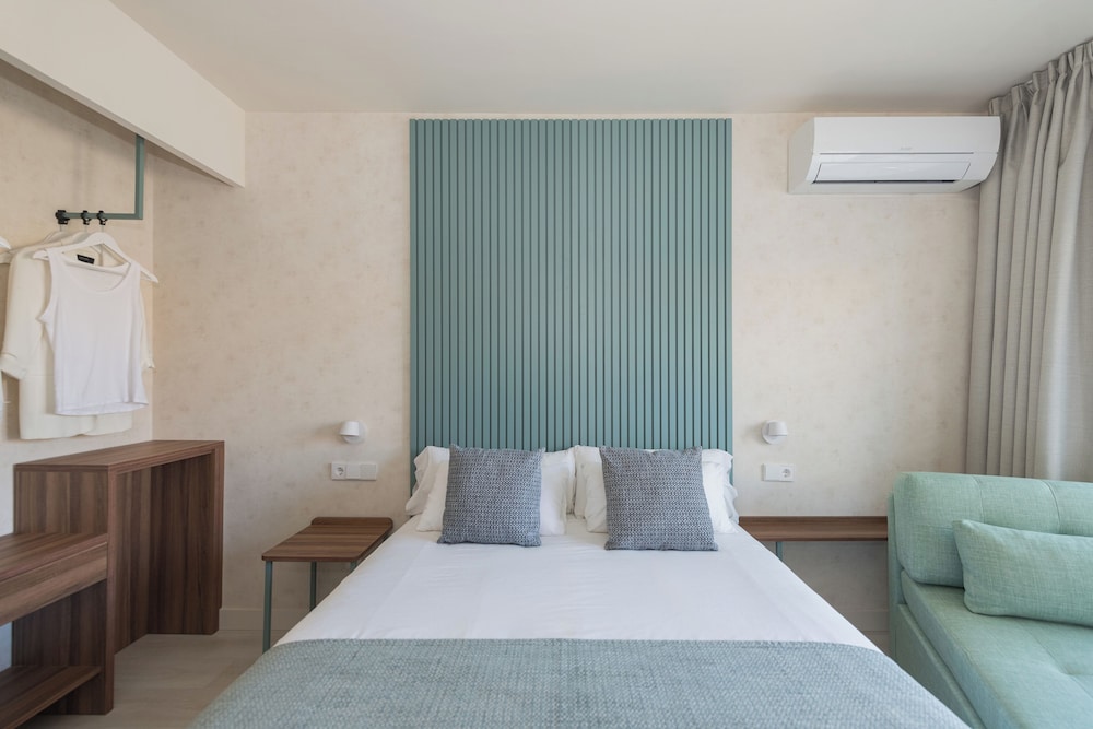Eurosalou Hotel & Spa — Hotel rooms in Salou, Catalonia