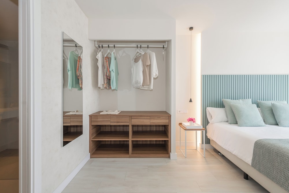 Eurosalou Hotel & Spa — Hotel rooms in Salou, Catalonia