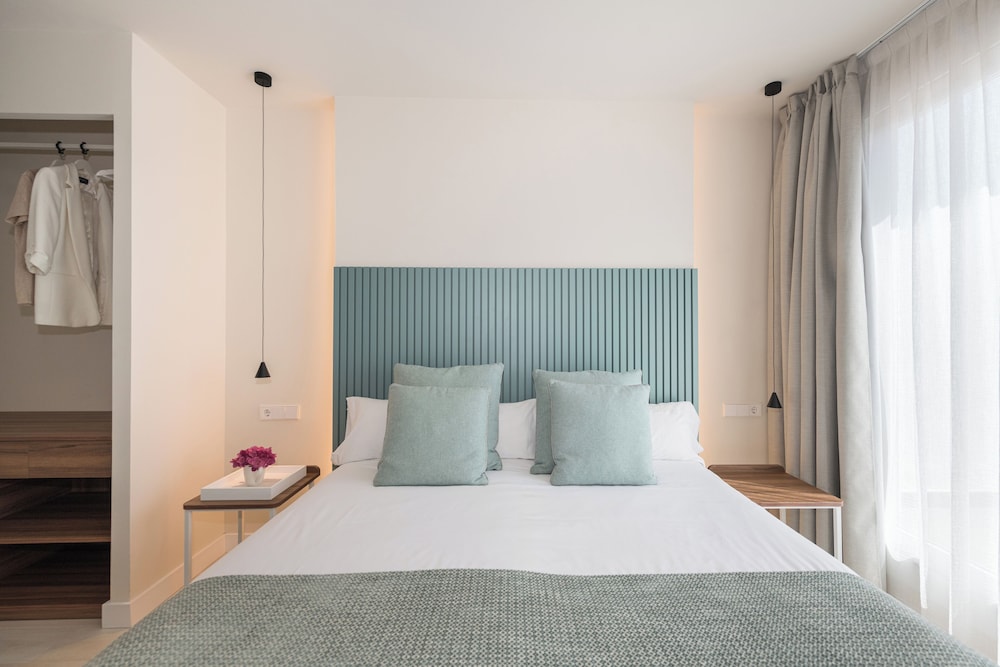 Eurosalou Hotel & Spa — Hotel rooms in Salou, Catalonia