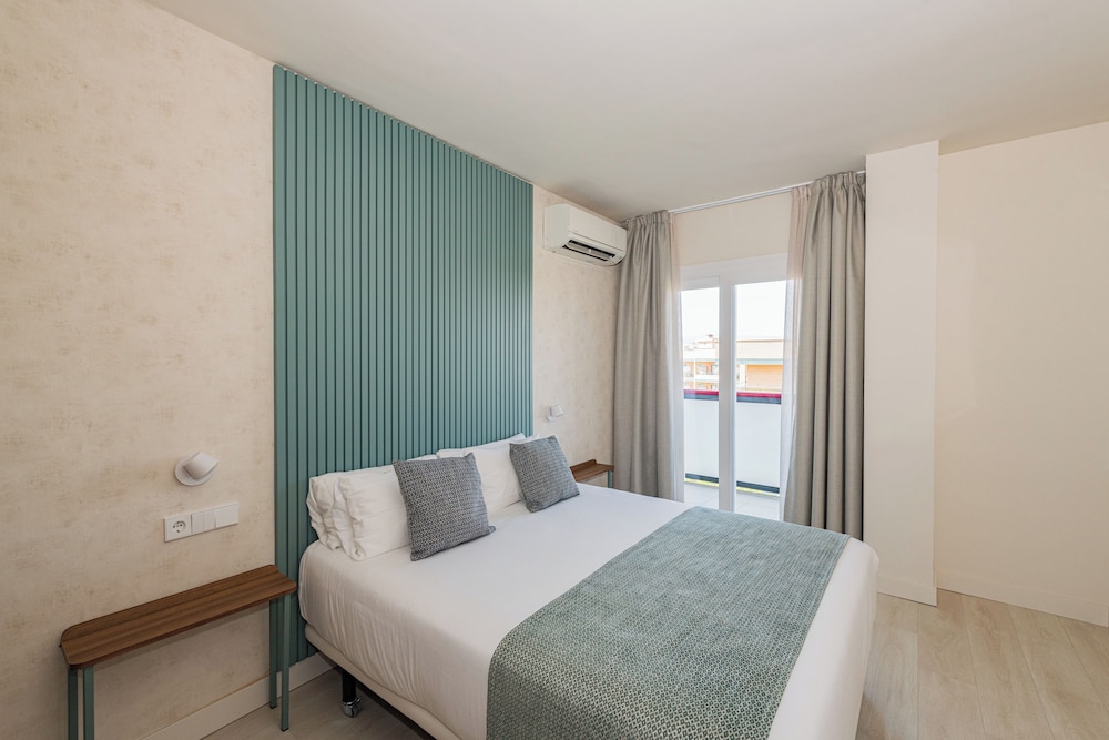 Eurosalou Hotel & Spa — Hotel rooms in Salou, Catalonia