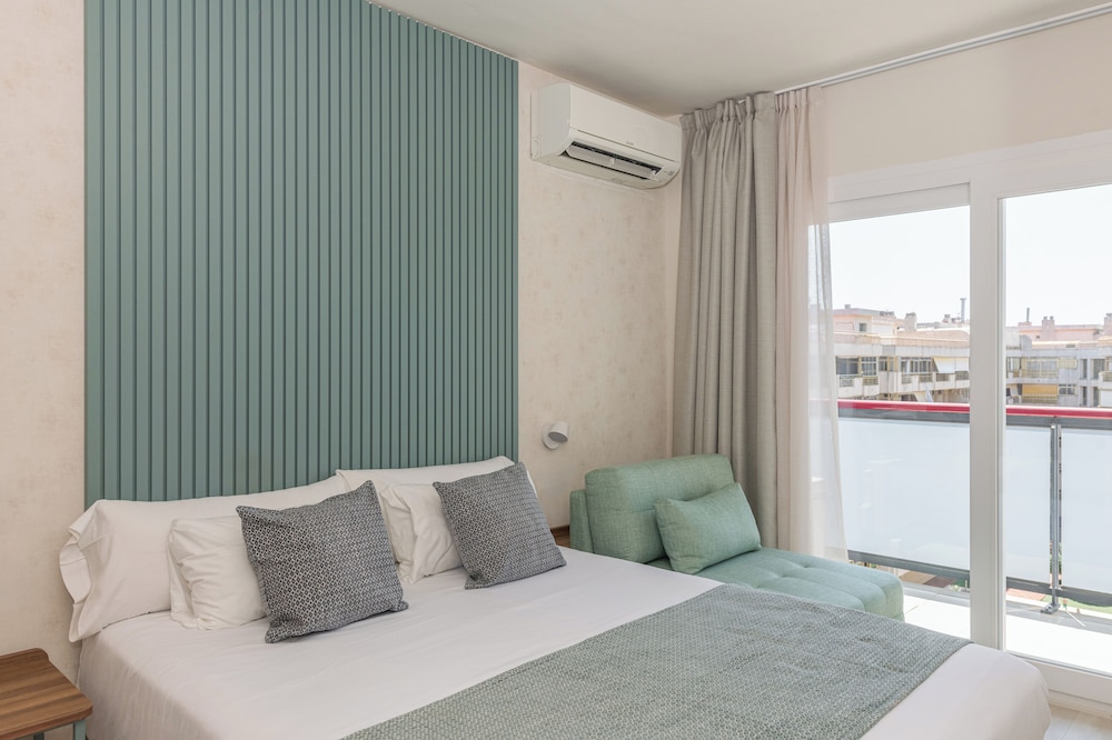 Eurosalou Hotel & Spa — Hotel rooms in Salou, Catalonia