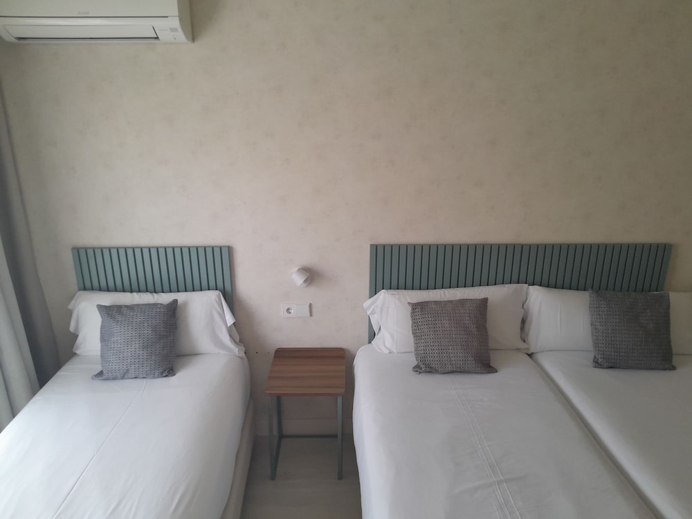 Eurosalou Hotel & Spa — Hotel rooms in Salou, Catalonia
