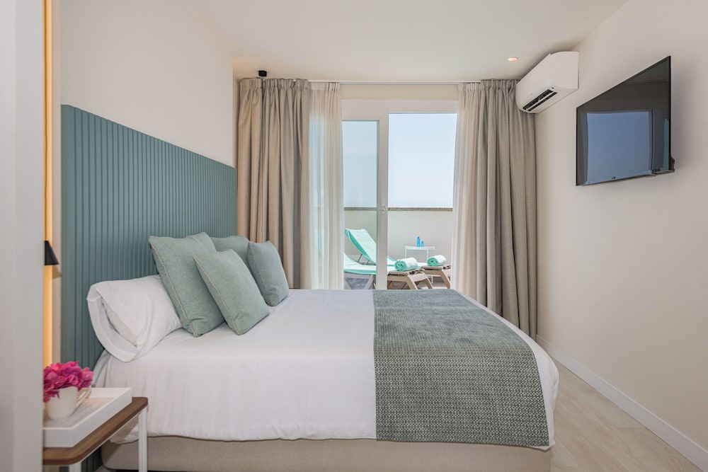 Eurosalou Hotel & Spa — Hotel rooms in Salou, Catalonia