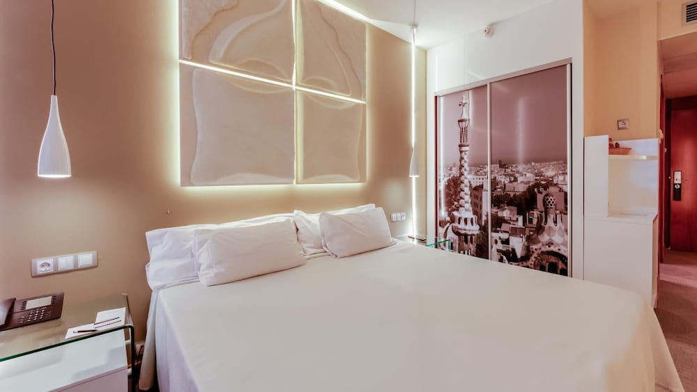 Evenia Rossello — Hotel rooms in Barcelona, Catalonia