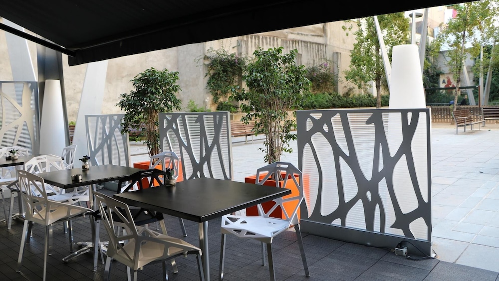 Evenia Rossello — Restaurant & bars in Barcelona, Catalonia