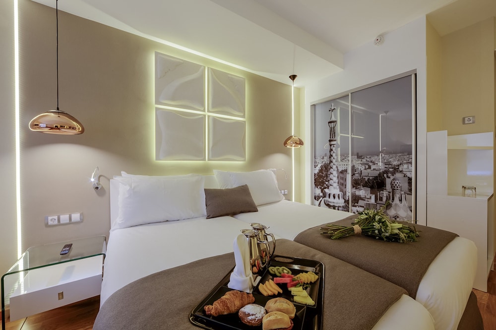 Evenia Rossello — Hotel rooms in Barcelona, Catalonia