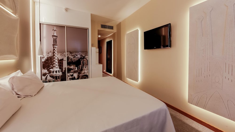 Evenia Rossello — Hotel rooms in Barcelona, Catalonia