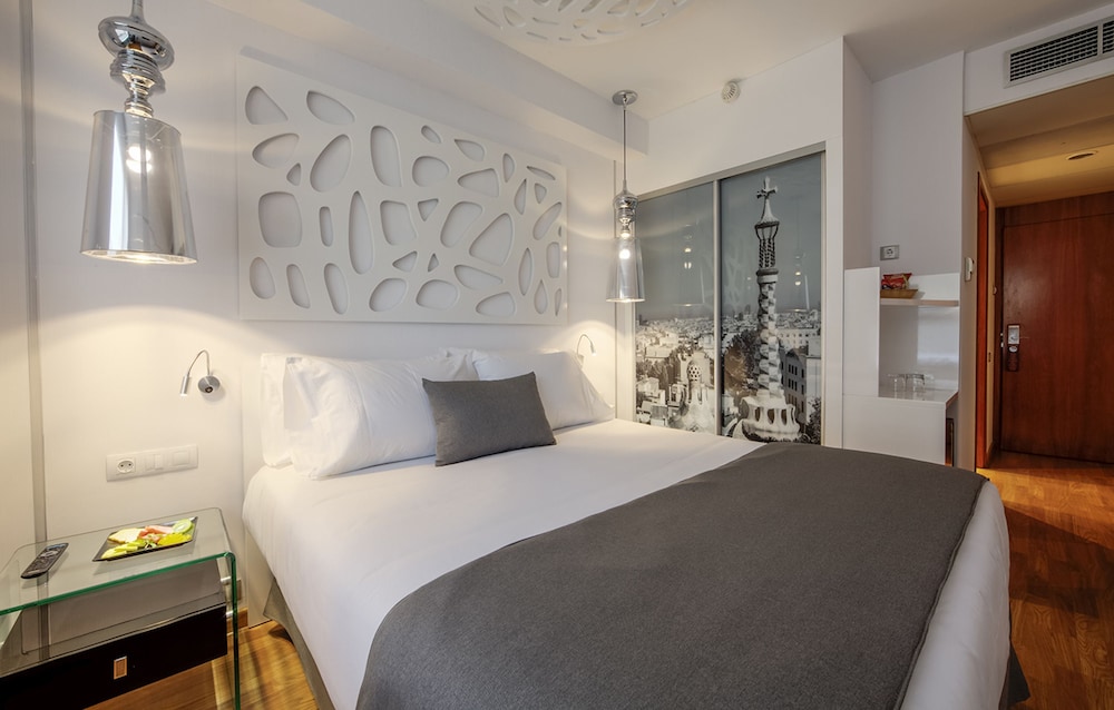 Evenia Rossello — Hotel rooms in Barcelona, Catalonia