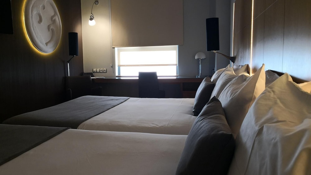 Evenia Rossello — Hotel rooms in Barcelona, Catalonia