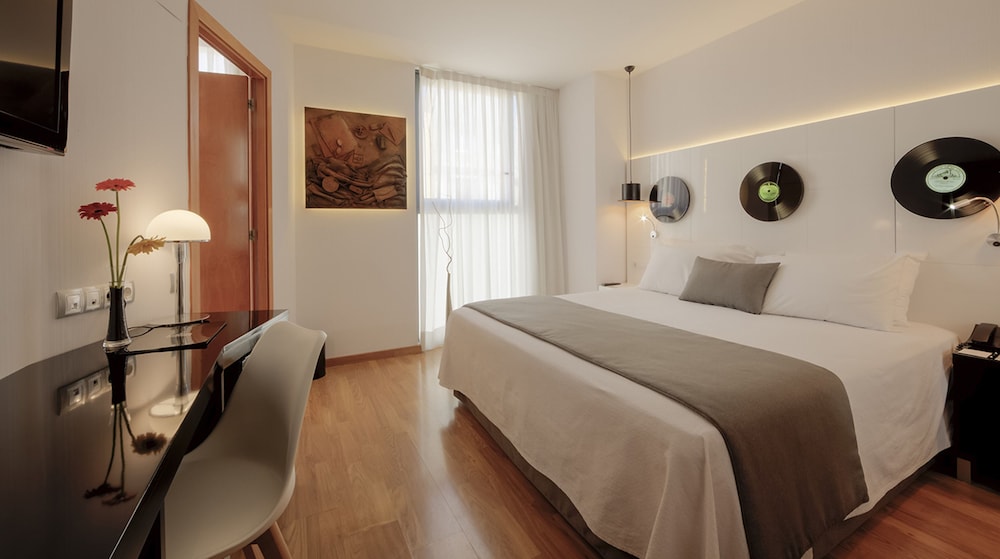 Evenia Rossello — Hotel rooms in Barcelona, Catalonia