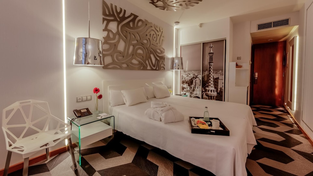 Evenia Rossello — Hotel rooms in Barcelona, Catalonia